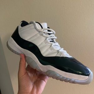 Air Jordan 11 retro “ emerald”